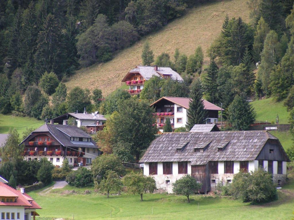 Haus Othmar Schabuss Casa de hóspedes Bad Kleinkirchheim Exterior foto